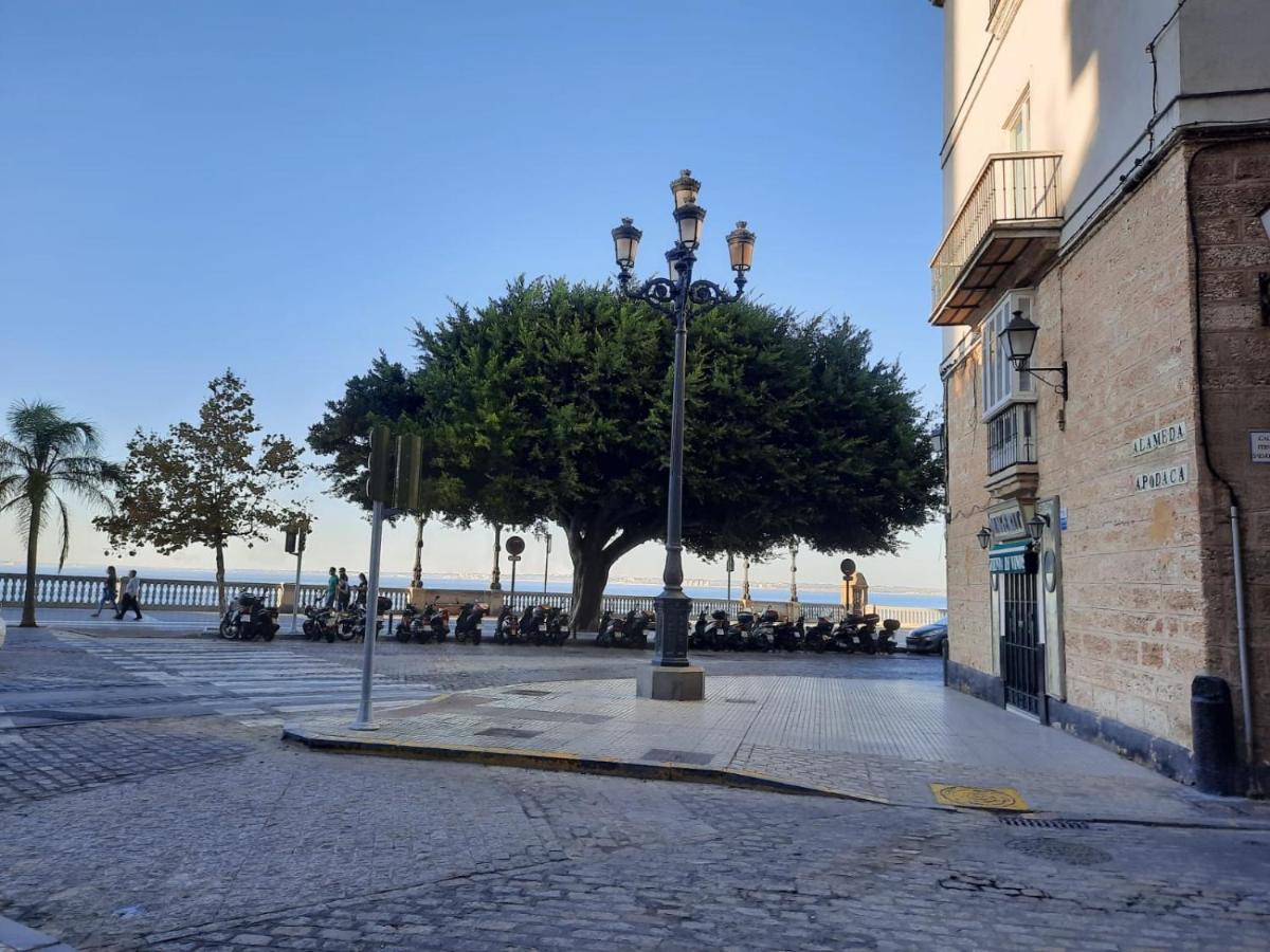 Apartamento Precioso Dúplex en el corazón de Cádiz Exterior foto