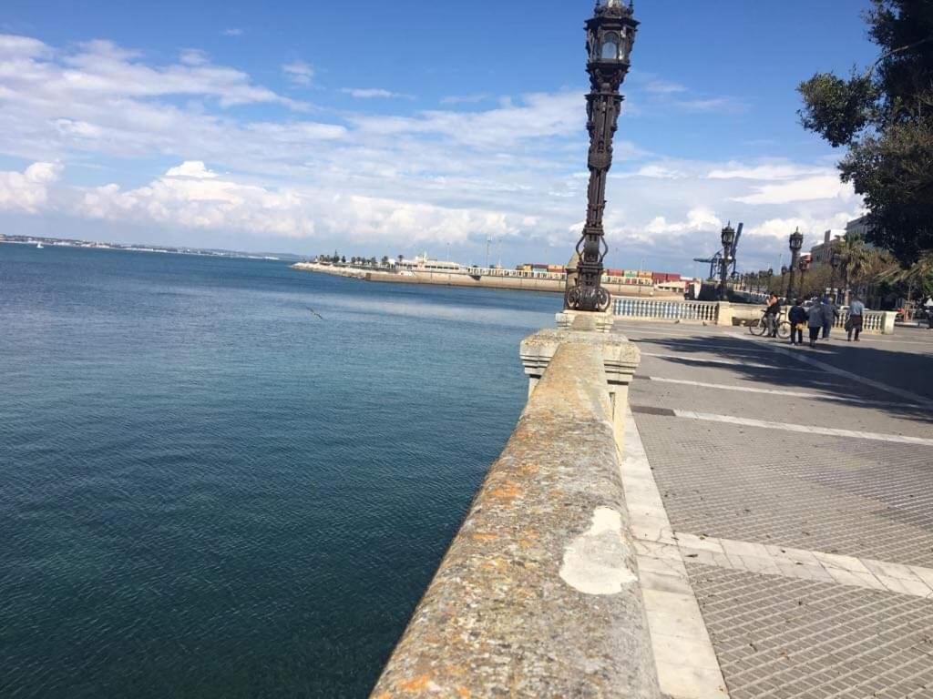 Apartamento Precioso Dúplex en el corazón de Cádiz Exterior foto