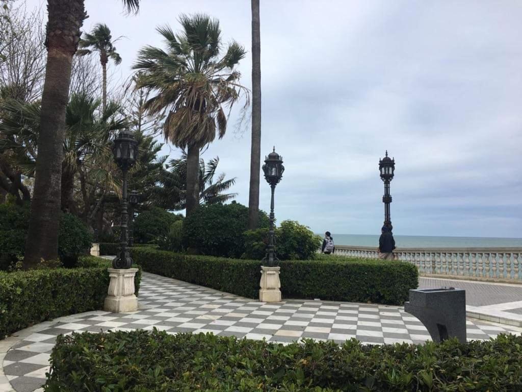 Apartamento Precioso Dúplex en el corazón de Cádiz Exterior foto